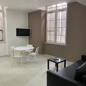 Five Stars C4 Appart hôtel